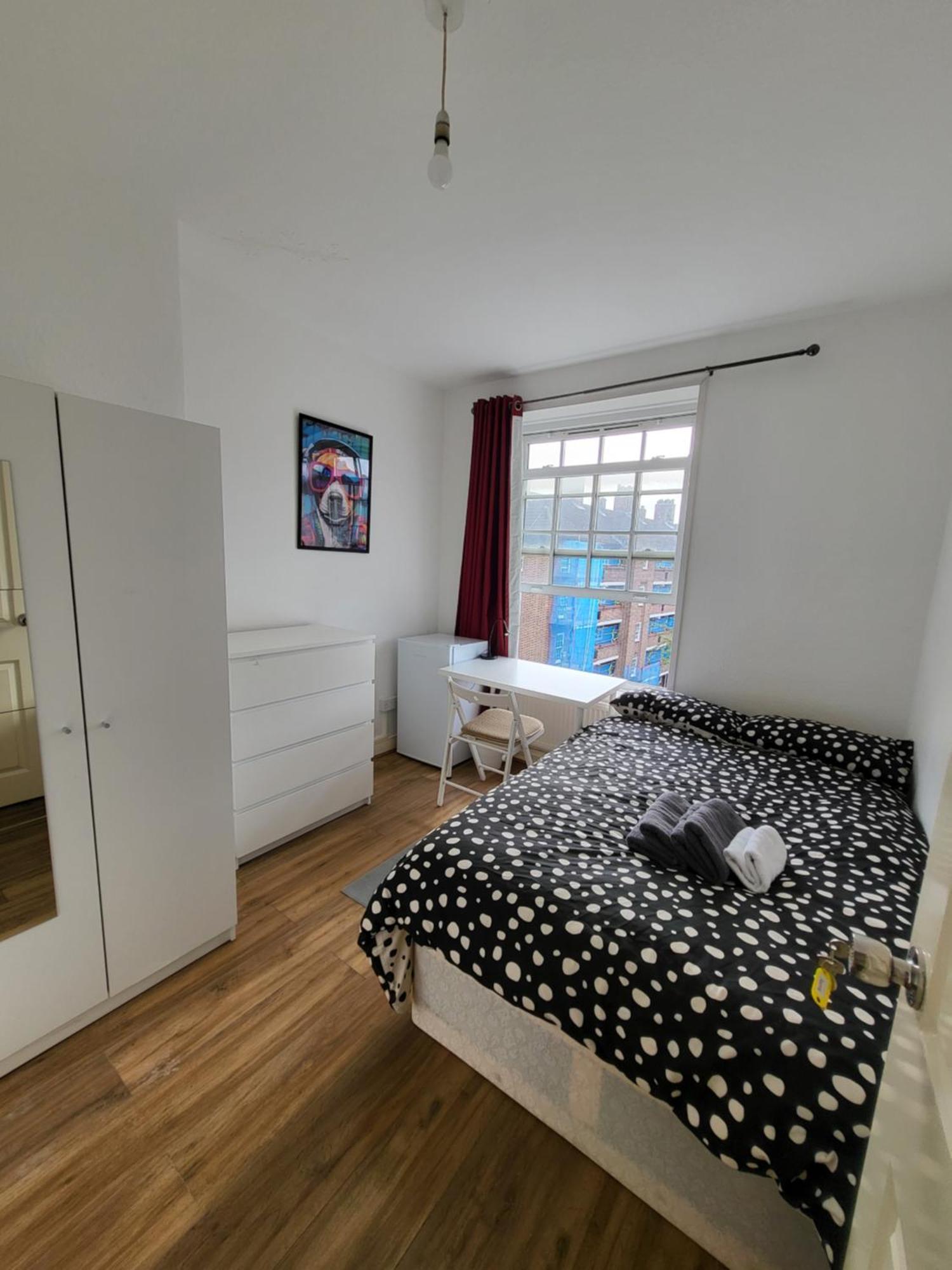 Marvellous For 8 People In Battersea - Zone 1, 3 Min Walking From The Main Station * Londen